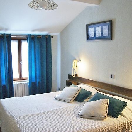 Logis Hotel De La Paix - ตูร์นุส ภายนอก รูปภาพ